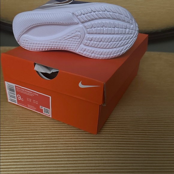 Nike Kids' Purple and White Sneakers - Picture 2 of 2